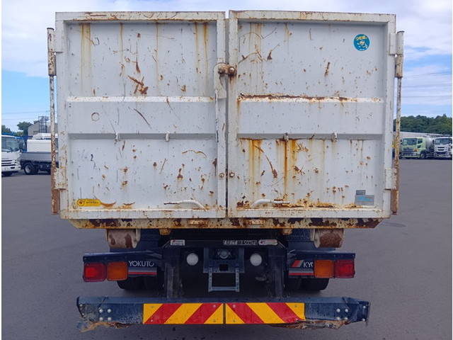 いすゞフォワードコンテナ専用車中型（4t）[写真10]