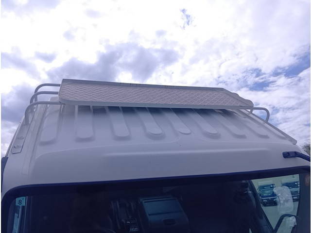 いすゞフォワードコンテナ専用車中型（4t）[写真12]