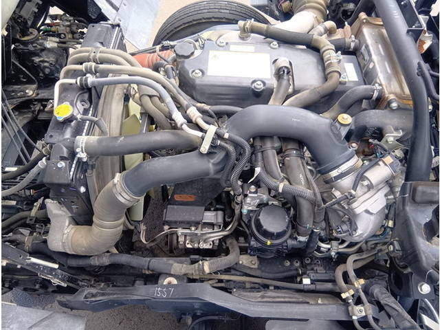 いすゞフォワードコンテナ専用車中型（4t）[写真18]