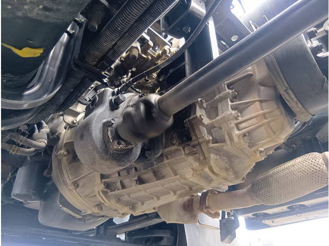 いすゞフォワードコンテナ専用車中型（4t）[写真24]