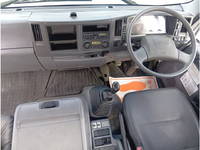 いすゞフォワードコンテナ専用車中型（4t）[写真28]