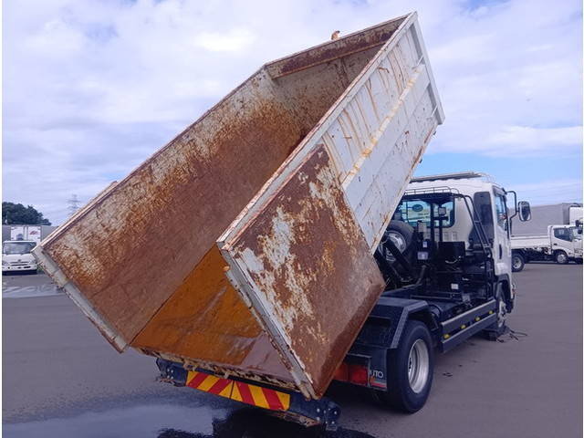 いすゞフォワードコンテナ専用車中型（4t）[写真07]