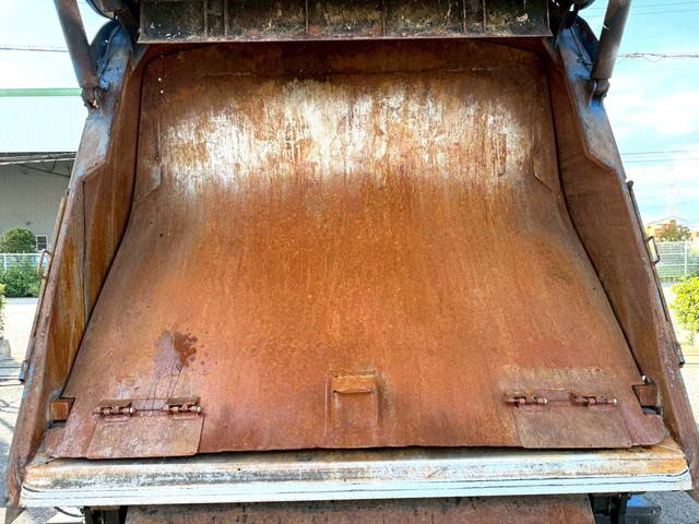 日野レンジャーパッカー車（塵芥車）増トン（6t・8t）[写真10]