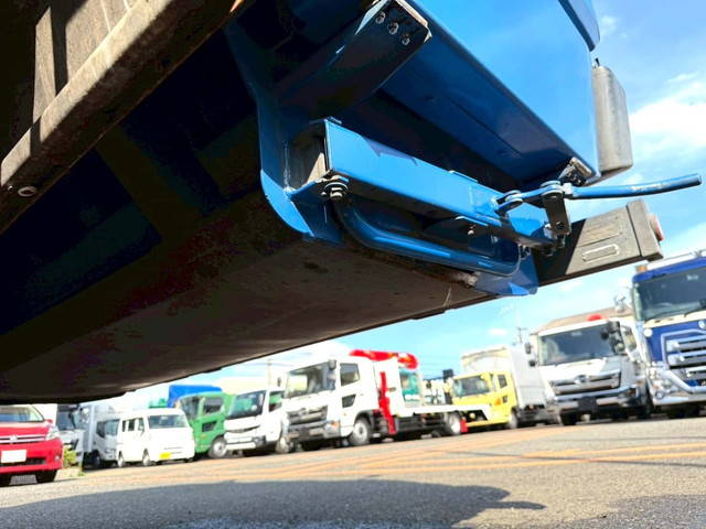 日野レンジャーパッカー車（塵芥車）増トン（6t・8t）[写真21]