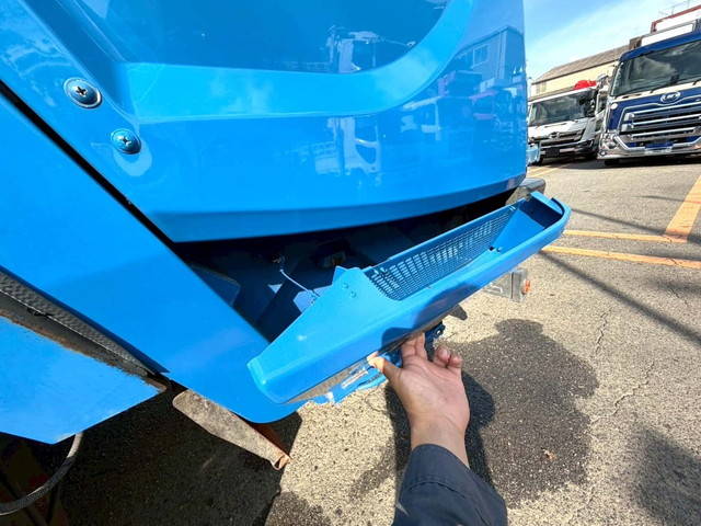 日野レンジャーパッカー車（塵芥車）増トン（6t・8t）[写真26]