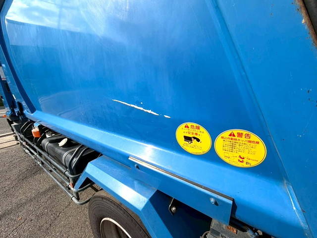 日野レンジャーパッカー車（塵芥車）増トン（6t・8t）[写真29]
