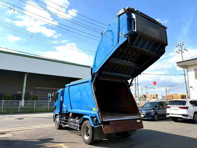 日野レンジャーパッカー車（塵芥車）増トン（6t・8t）[写真07]