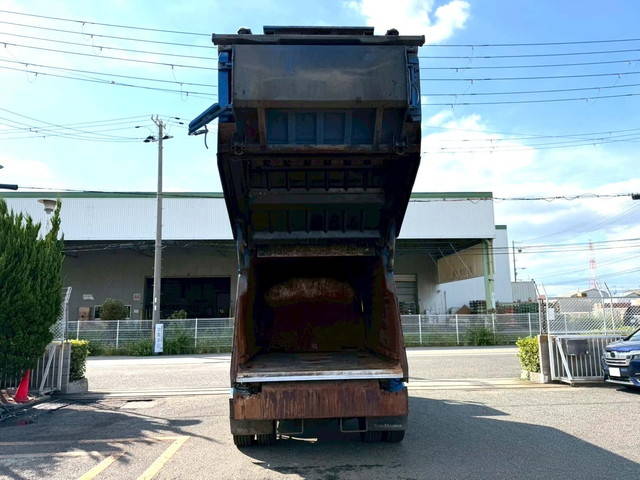 日野レンジャーパッカー車（塵芥車）増トン（6t・8t）[写真08]