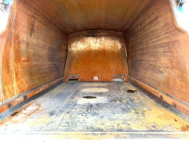 日野レンジャーパッカー車（塵芥車）増トン（6t・8t）[写真09]