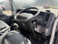 いすゞエルフクレーン3段中型（4t）[写真09]