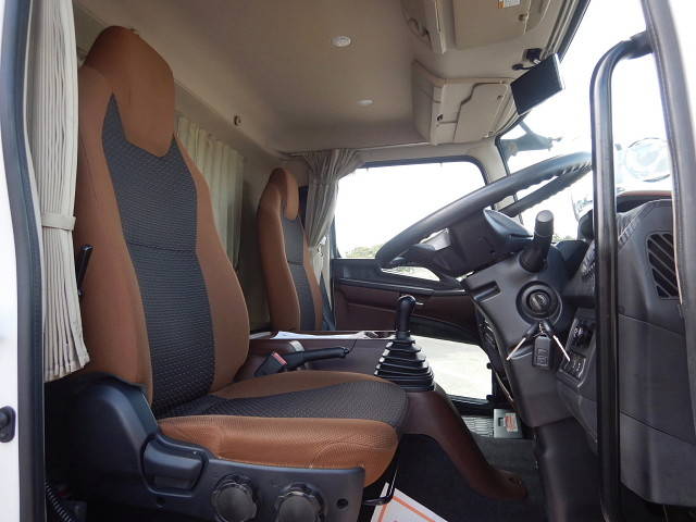 日野レンジャーアルミブロック中型（4t）[写真19]