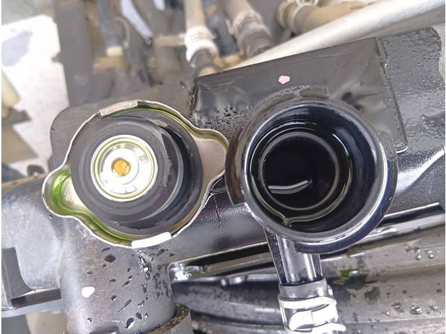 UDトラックスコンドルコンテナ専用車中型（4t）[写真14]