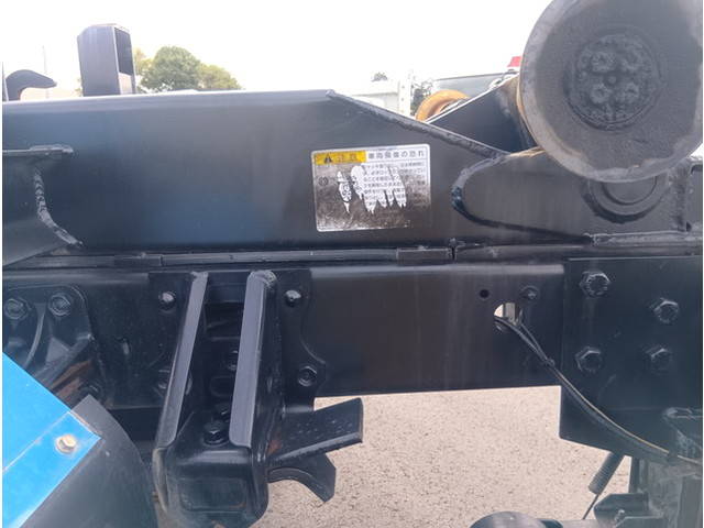 UDトラックスコンドルコンテナ専用車中型（4t）[写真18]