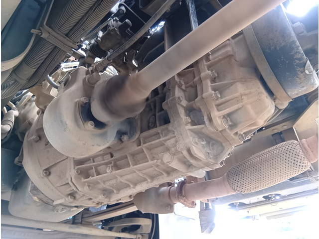 UDトラックスコンドルコンテナ専用車中型（4t）[写真21]