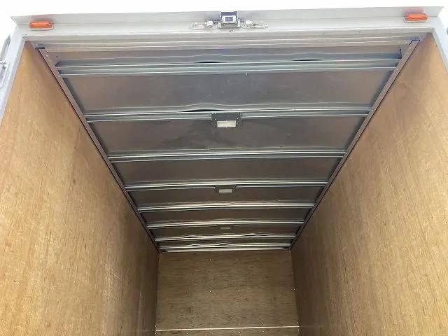 いすゞエルフアルミバン小型（2t・3t）[写真11]