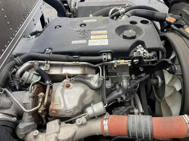 いすゞエルフアルミバン小型（2t・3t）[写真16]