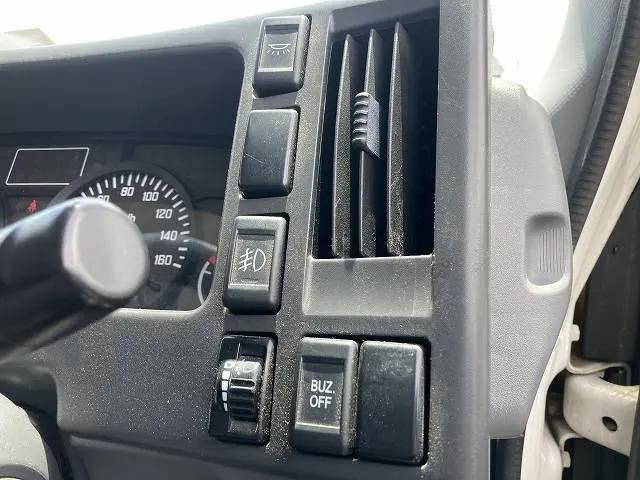 いすゞエルフアルミバン小型（2t・3t）[写真31]