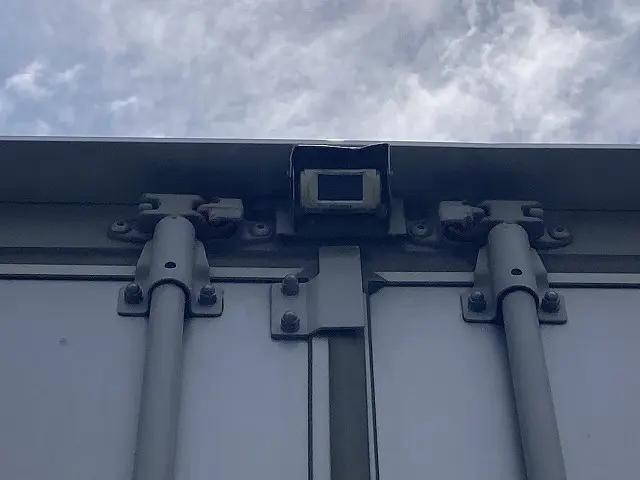 いすゞエルフアルミバン小型（2t・3t）[写真39]