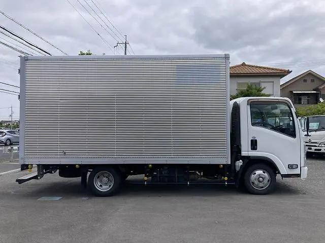 いすゞエルフアルミバン小型（2t・3t）[写真07]