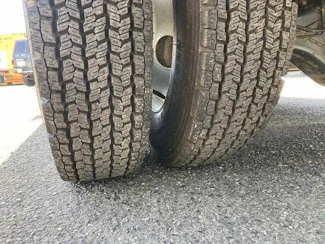 いすゞフォワードダンプ中型（4t）[写真21]