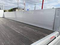 三菱ふそうファイタークレーン4段増トン（6t・8t）[写真12]