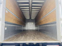 いすゞギガアルミウイング大型（10t）[写真12]