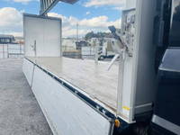 いすゞギガアルミウイング大型（10t）[写真14]