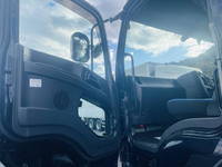 いすゞギガアルミウイング大型（10t）[写真17]