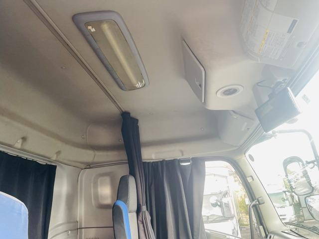 いすゞギガアルミウイング大型（10t）[写真20]