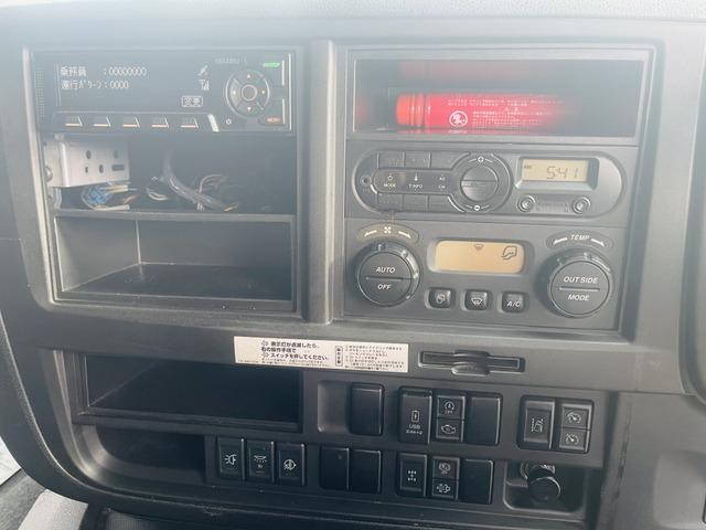 いすゞギガアルミウイング大型（10t）[写真23]