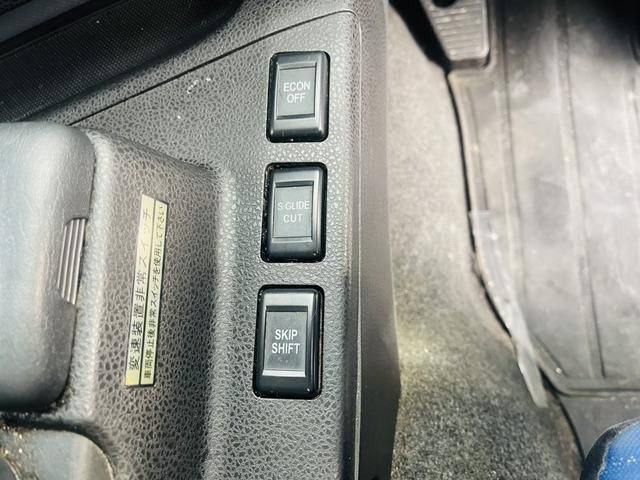 いすゞギガアルミウイング大型（10t）[写真25]