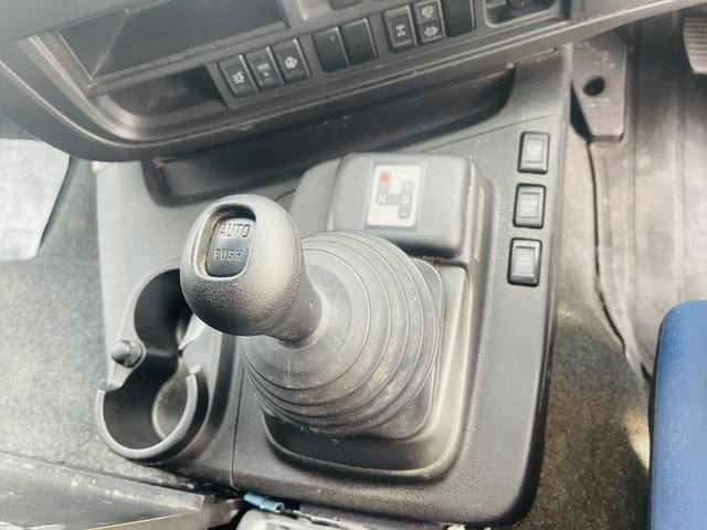 いすゞギガアルミウイング大型（10t）[写真27]