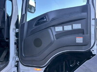 いすゞギガアルミウイング大型（10t）[写真28]