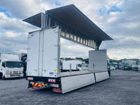 いすゞギガアルミウイング大型（10t）[写真02]