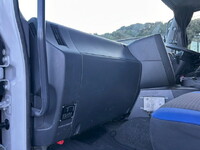 いすゞギガアルミウイング大型（10t）[写真32]