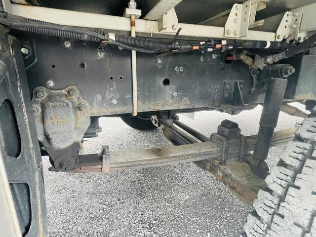 いすゞギガアルミウイング大型（10t）[写真36]