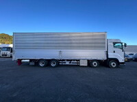 いすゞギガアルミウイング大型（10t）[写真07]