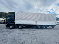 いすゞギガアルミウイング大型（10t）[写真08]