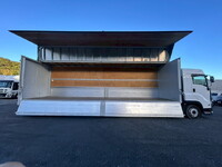 いすゞギガアルミウイング大型（10t）[写真08]