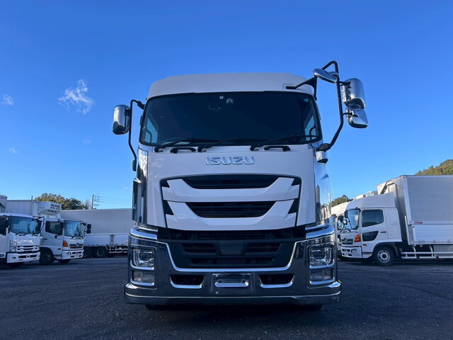 いすゞギガアルミウイング大型（10t）[写真08]