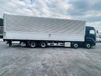 いすゞギガアルミウイング大型（10t）[写真09]