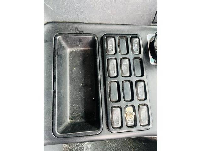 三菱ふそうスーパーグレートダンプ大型（10t）[写真24]