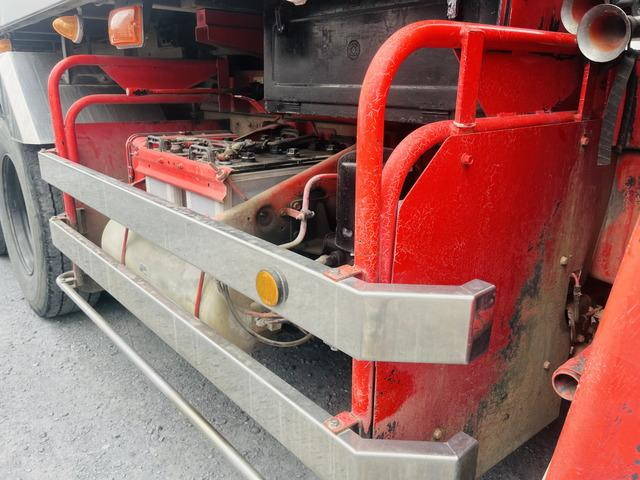 三菱ふそうスーパーグレートダンプ大型（10t）[写真34]