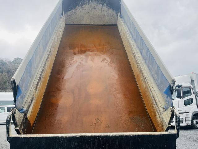 三菱ふそうスーパーグレートダンプ大型（10t）[写真09]