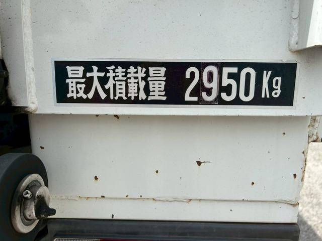 三菱ふそうキャンター平ボディ小型（2t・3t）[写真12]