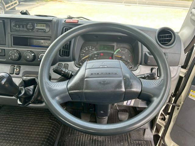 三菱ふそうキャンター平ボディ小型（2t・3t）[写真19]