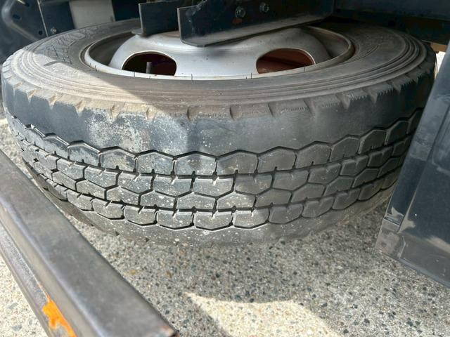 三菱ふそうキャンター平ボディ小型（2t・3t）[写真40]