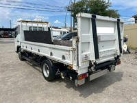 三菱ふそうキャンター平ボディ小型（2t・3t）[写真05]