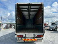 いすゞギガアルミウイング大型（10t）[写真11]