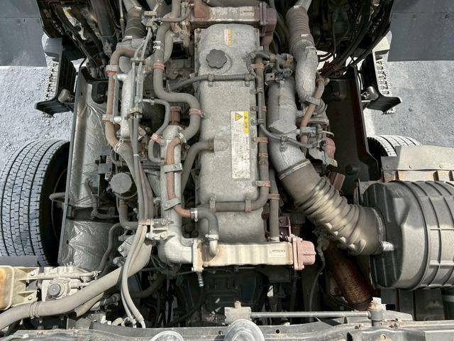 いすゞギガアルミウイング大型（10t）[写真13]